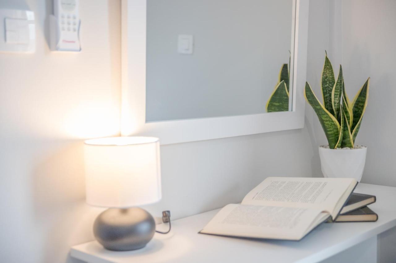 Onirion Homes : Stella'S Home Kolimvarion Bagian luar foto